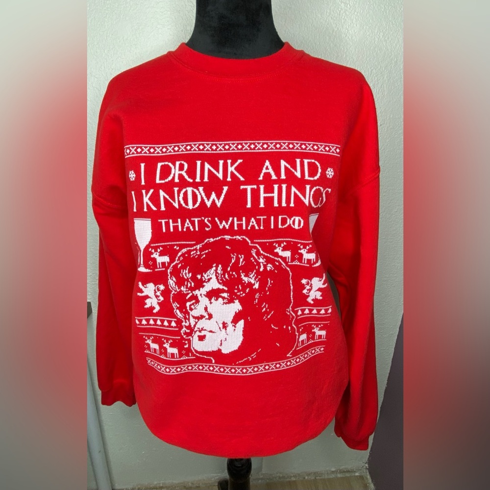 Gildan Men’s / Women’s Medium Red Graphic Crewneck Sweater